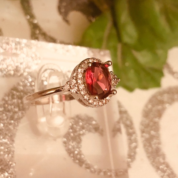 🍃💐Silver Ruby & CZs ring NO 925 stamp💐🍃 - Picture 3 of 8